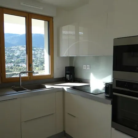 Superbe Penthouse T3 Climatisé Avec Garage à - Fr-1-100-226